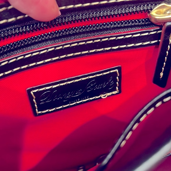 DOONEY & BOURKE x DISNEY I AM ALL EARS CROSSBODY LEATHER BAG! TRULY GORGEOUS! ❤️ - Picture 7 of 9